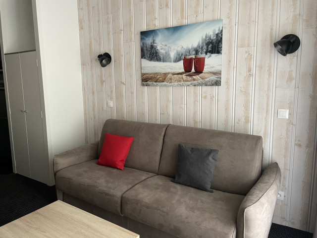 _lv_images__lot_0000000116_11_344259