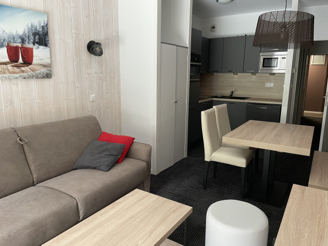 _lv_images__lot_0000000119_01_350534