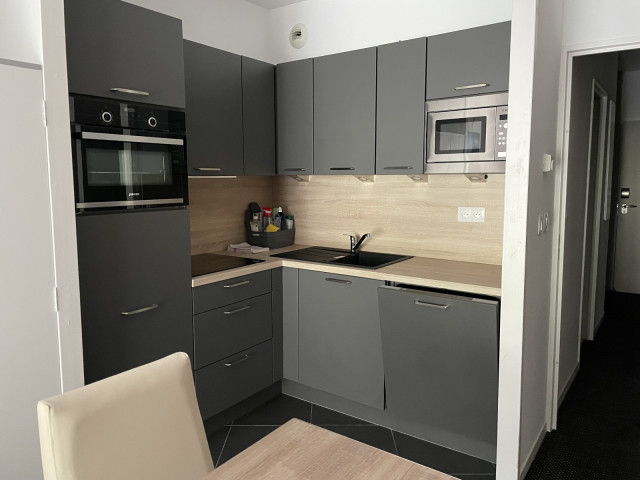 _lv_images__lot_0000000119_06_352511