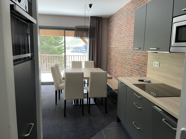 _lv_images__lot_0000000120_14_328942