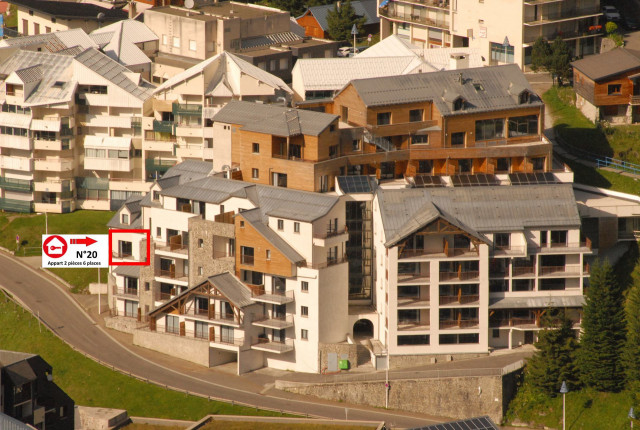 _lv_images__lot_0000000121_04_482435