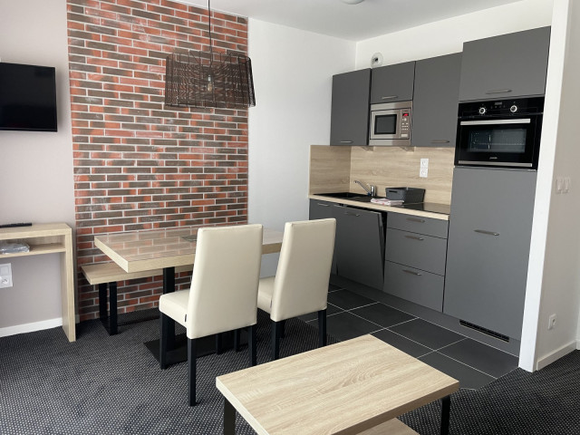 _lv_images__lot_0000000122_03_349524