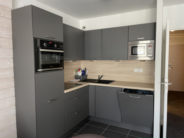 _lv_images__lot_0000000123_06_347122