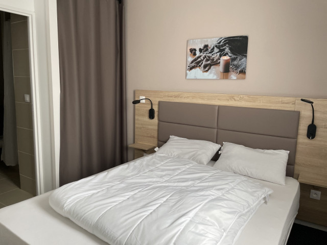 _lv_images__lot_0000000124_07_320047