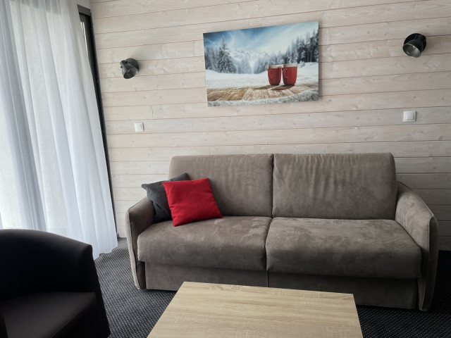 _lv_images__lot_0000000124_10_349227