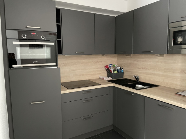 _lv_images__lot_0000000125_06_350225