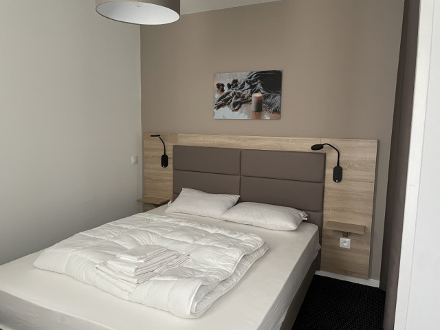 _lv_images__lot_0000000125_07_353336