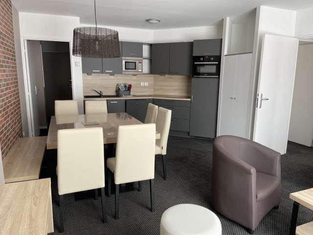 _lv_images__lot_0000000126_02_331908