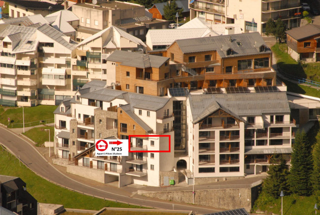 _lv_images__lot_0000000126_04_470983