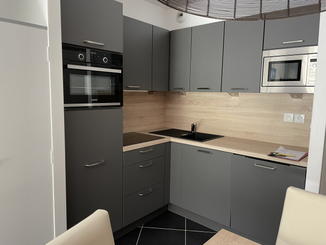 _lv_images__lot_0000000129_06_352448