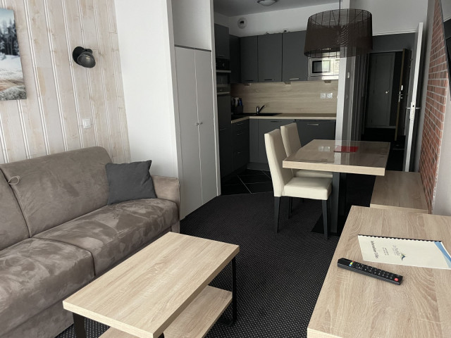 _lv_images__lot_0000000129_12_353650