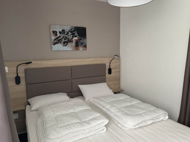 _lv_images__lot_0000000132_07_321990