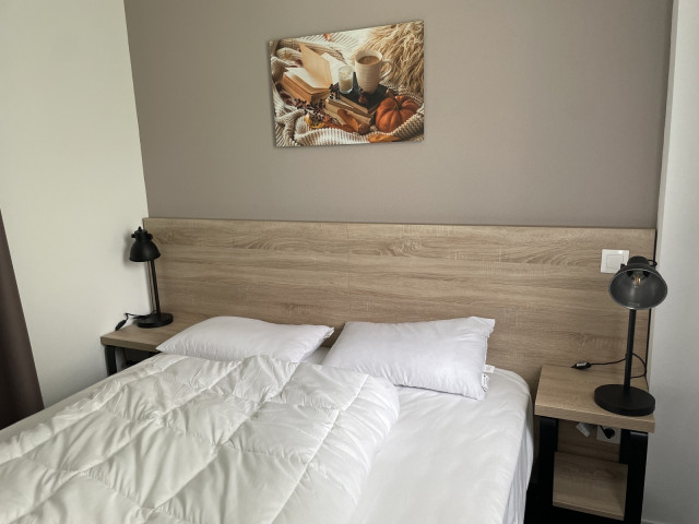 _lv_images__lot_0000000132_08_328988