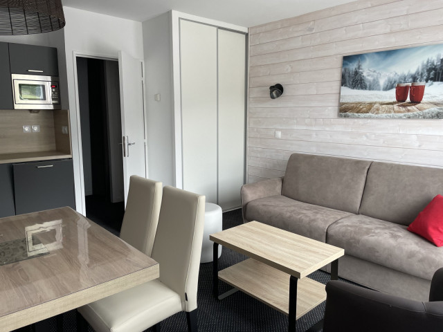 _lv_images__lot_0000000134_01_486196