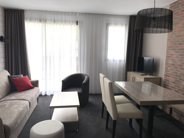 _lv_images__lot_0000000134_03_354833