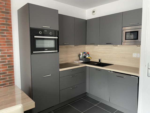 _lv_images__lot_0000000134_06_352436