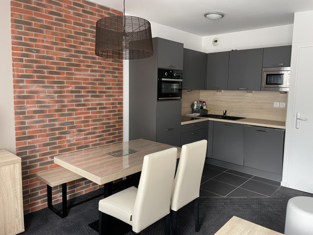 _lv_images__lot_0000000134_07_352437