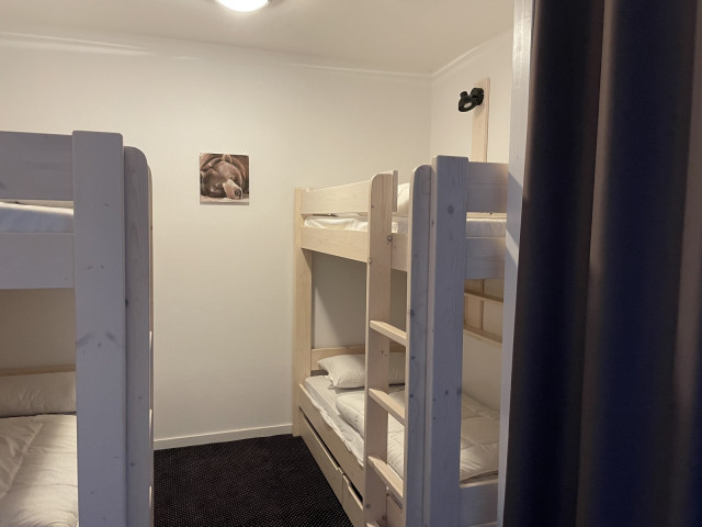 _lv_images__lot_0000000136_09_343859