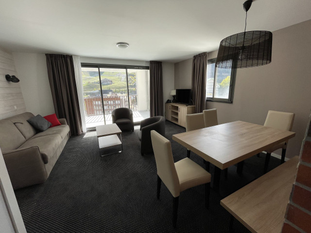 _lv_images__lot_0000000138_03_336694