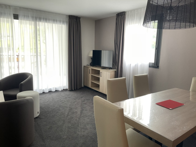 _lv_images__lot_0000000138_11_350423