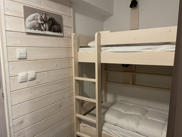 _lv_images__lot_0000000139_09_354736