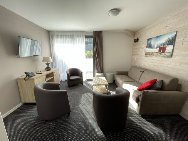 _lv_images__lot_0000000144_01_328967