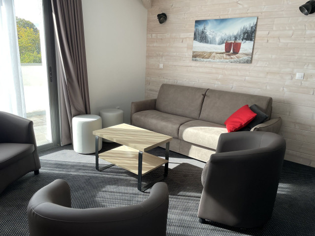 _lv_images__lot_0000000144_12_475562