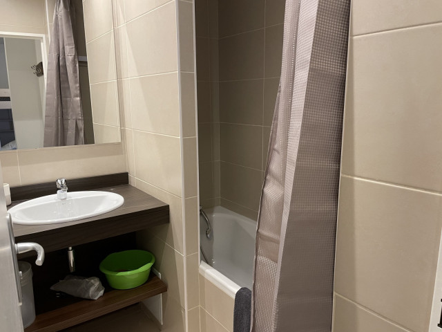 _lv_images__lot_0000000145_09_326257