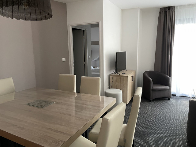 _lv_images__lot_0000000146_12_329953