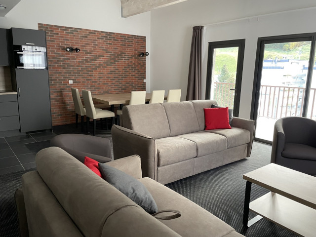 _lv_images__lot_0000000148_02_349946