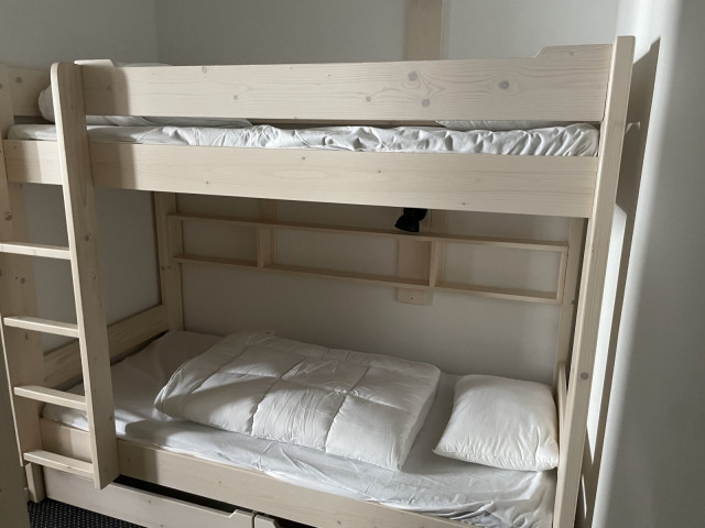 _lv_images__lot_0000000148_10_355547