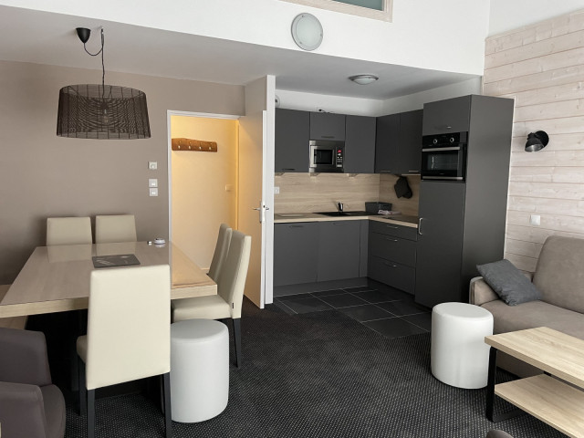 _lv_images__lot_0000000150_02_329035