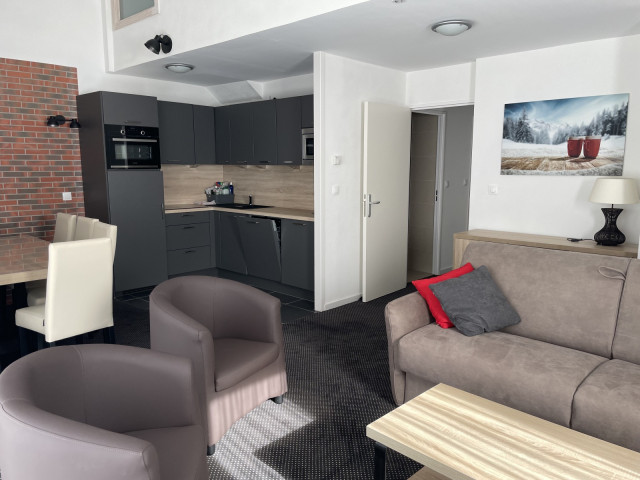 _lv_images__lot_0000000151_01_349958