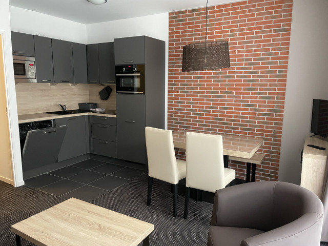 _lv_images__lot_0000000152_02_354770