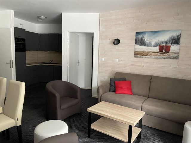 _lv_images__lot_0000000153_01_347908