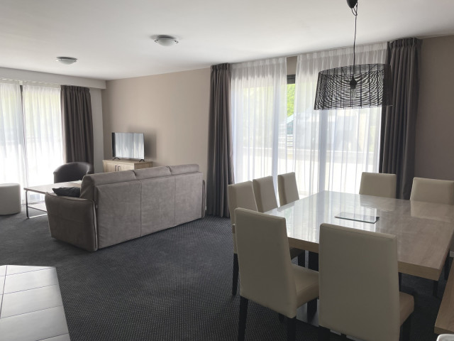 _lv_images__lot_0000000154_06_321832