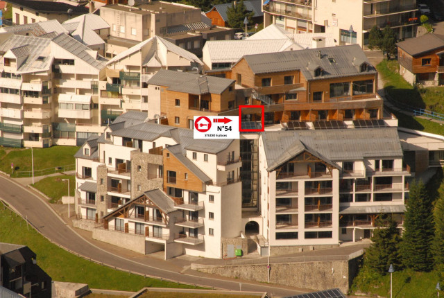 _lv_images__lot_0000000155_04_352239