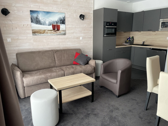 _lv_images__lot_0000000155_11_320039