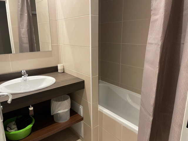 _lv_images__lot_0000000158_11_323105