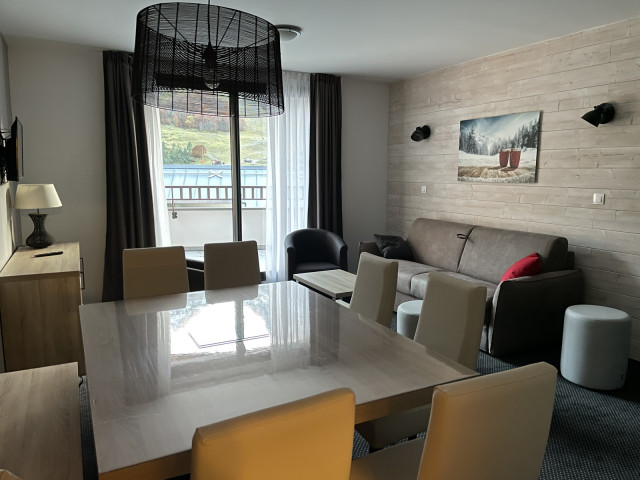 _lv_images__lot_0000000159_03_354267