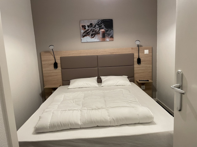 _lv_images__lot_0000000159_08_351080