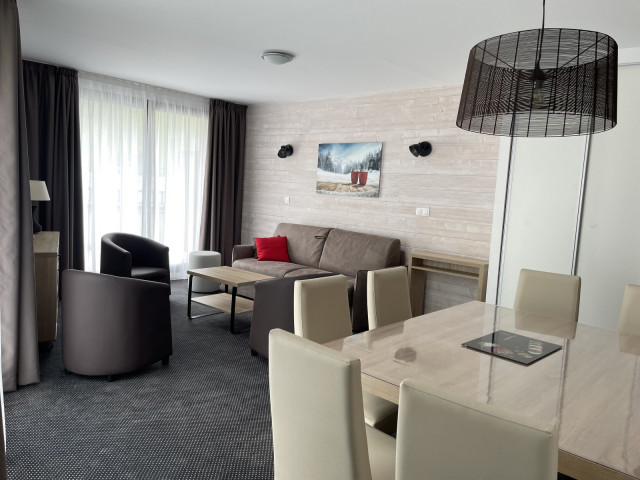 _lv_images__lot_0000000160_03_350184