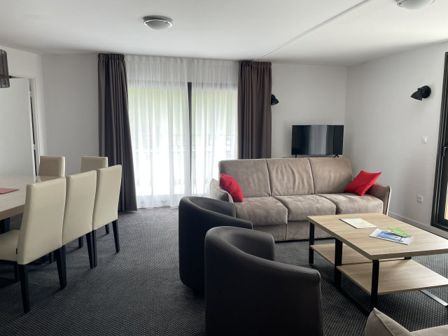 _lv_images__lot_0000000161_02_352977