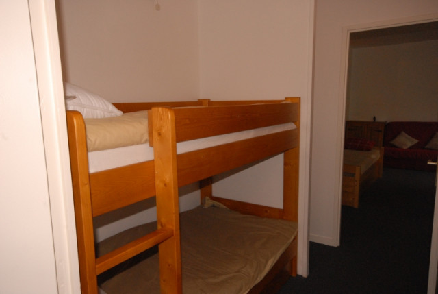 _lv_images__lot_0000000237_05_284589