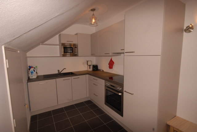 _lv_images__lot_0000000244_03_294413