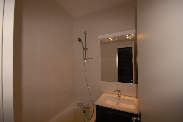 _lv_images__lot_0000000246_09_293166