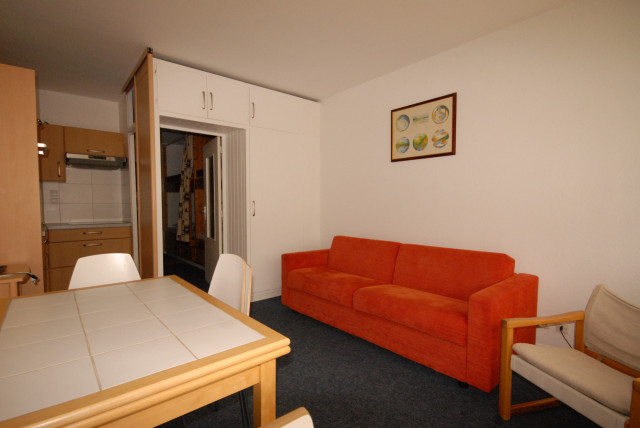 _lv_images__lot_0000000253_02_289182