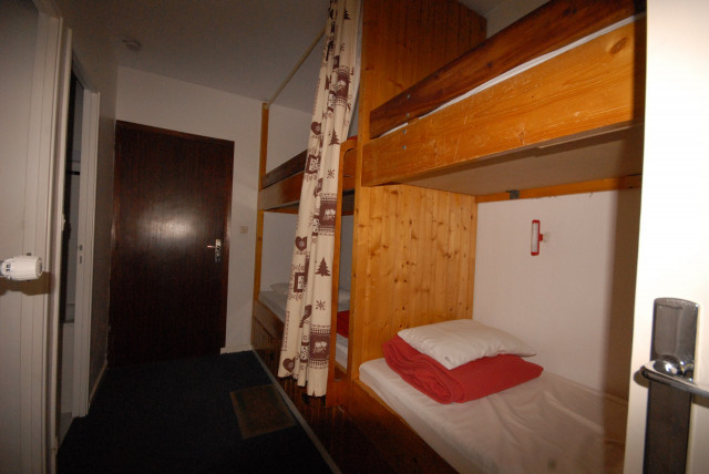 _lv_images__lot_0000000253_06_295599