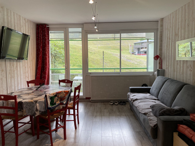 _lv_images__lot_0000000278_03_295563