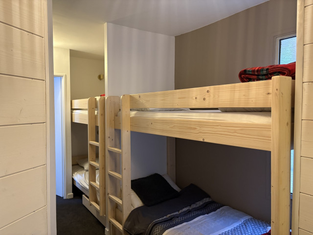 _lv_images__lot_0000000390_04_316740